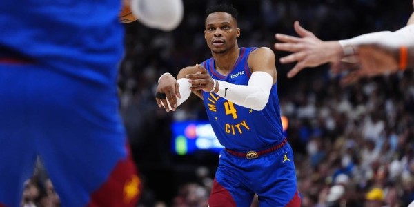 威少签约国王暂缓失业危机 今夏他为何如此狼狈？